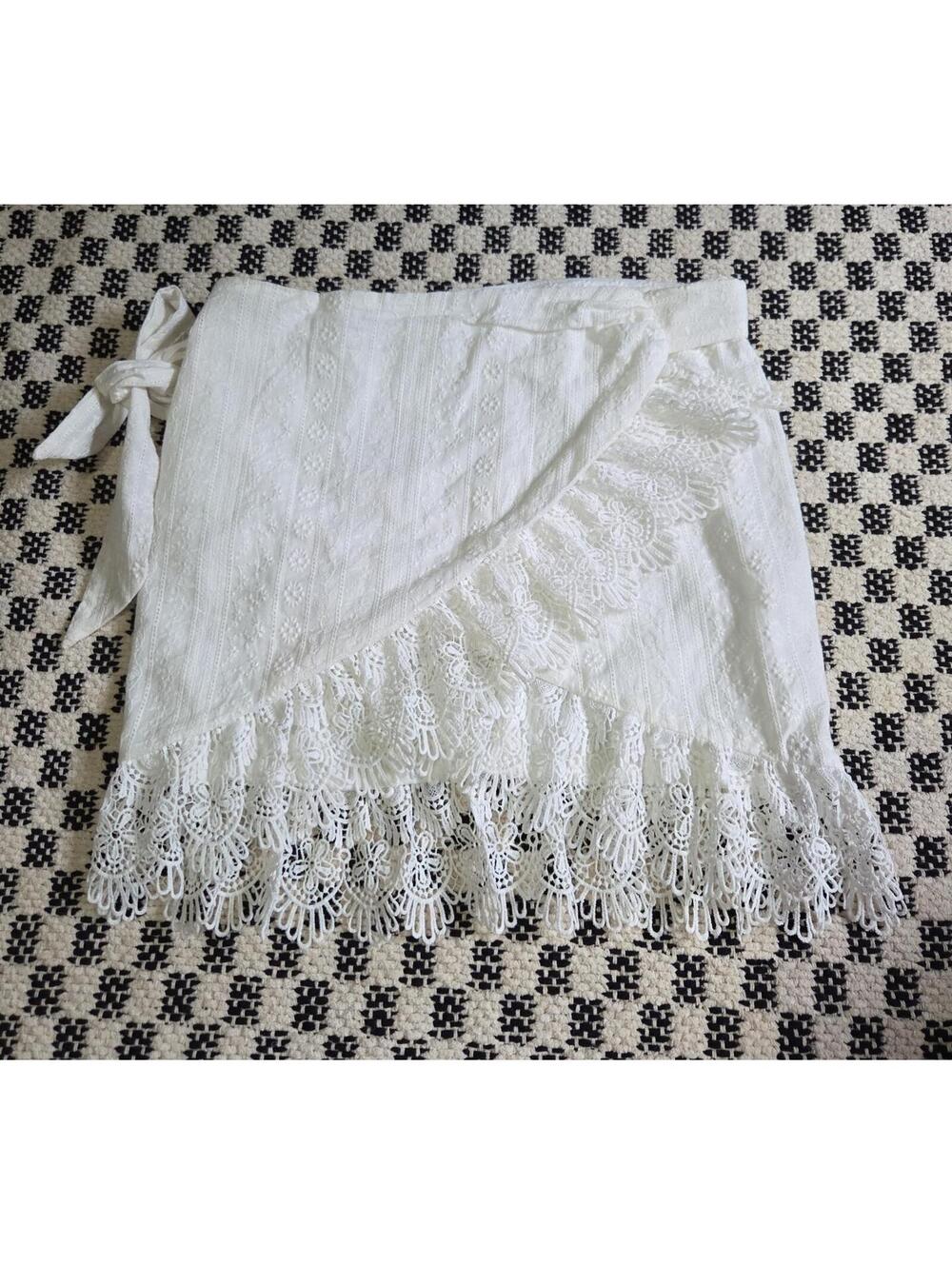 Lace trim wrap skirt
